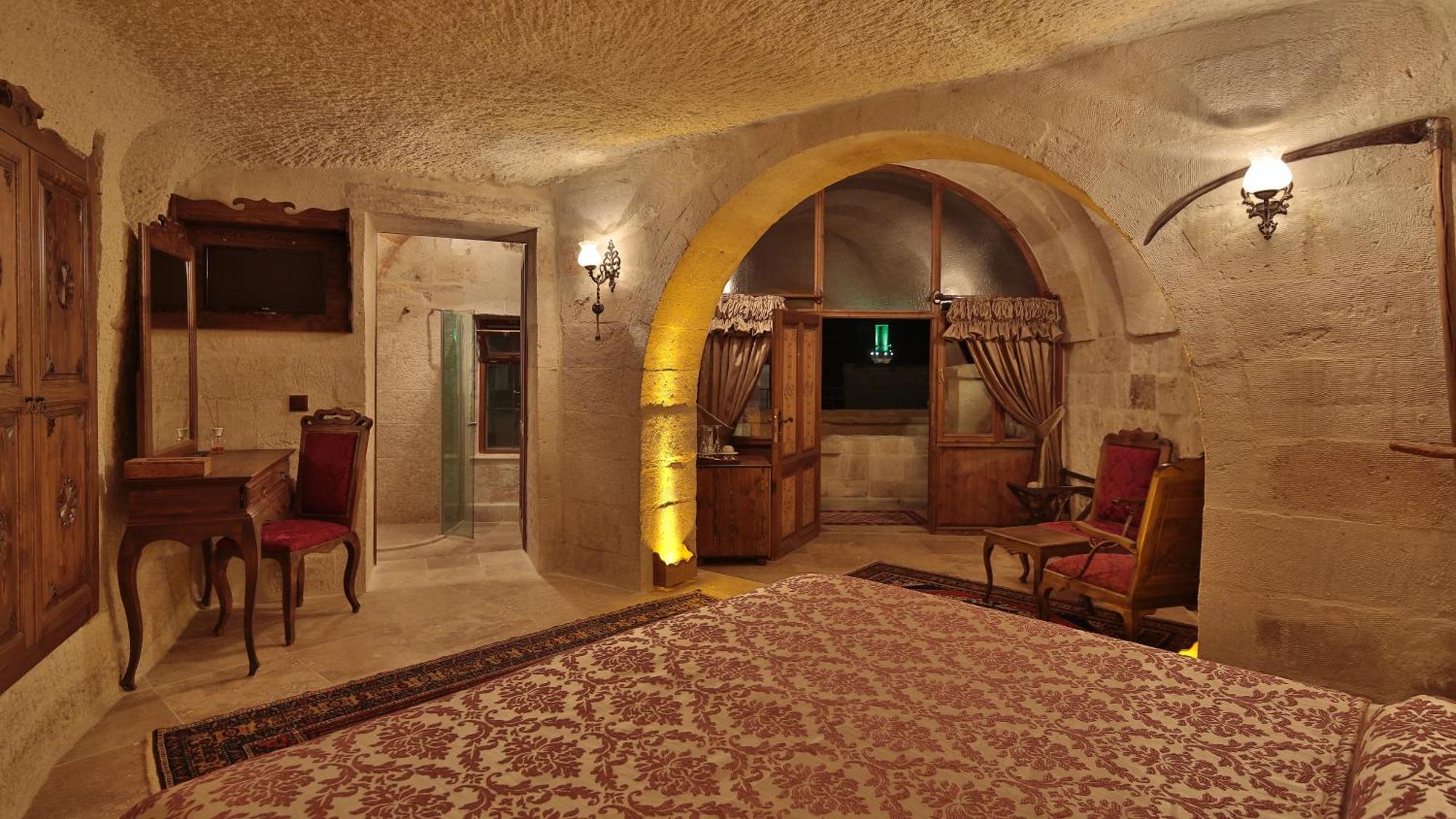 浦卡斯洞穴套房酒店 格雷梅 客房 照片